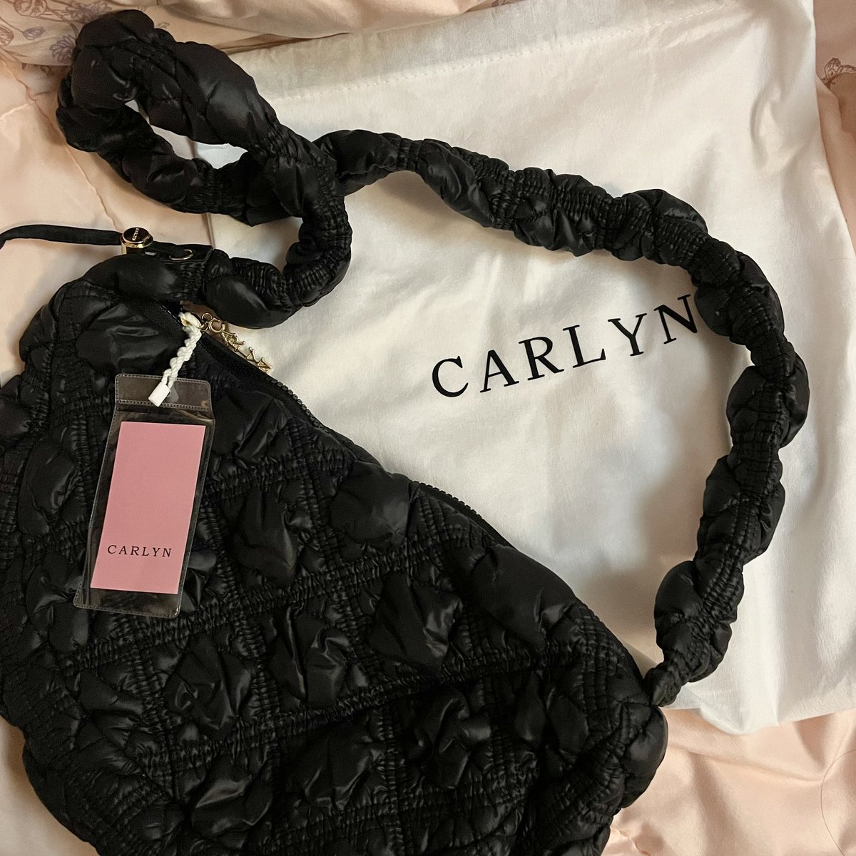 bestart_store's tweet photo. ส่งต่อ carlyn cozy m black แท้ล้าน% ถุงผ้ากับป้ายตามรูป ป้ายยังห้อยนะคะ ตัดใจขายTT 🩷 2600฿ รวมส่งง
ไม่มีตำหนิ สภาพดี ใช้ไปรอบเดียว

( line 0918385031 )

 #carlynมือสอง #carlyn #carlynthailand #กระเป๋าcarlyn #carlynbag #ส่งต่อcarlyn #ส่งต่อกระเป๋า  #ส่งต่อกระเป๋ามือ2 https://t.co/GT6kmsUZls