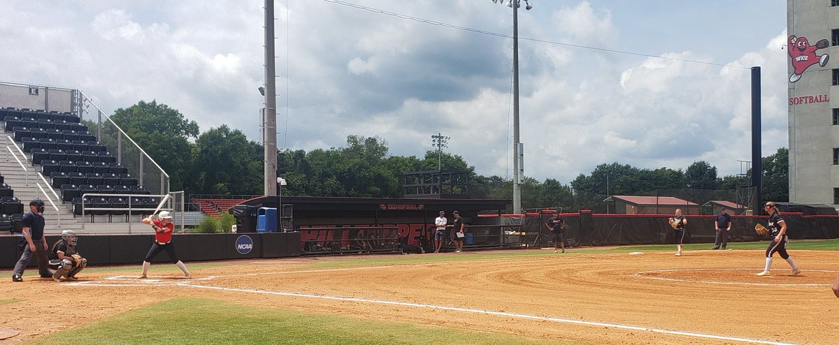 Brenna Parker tweet media