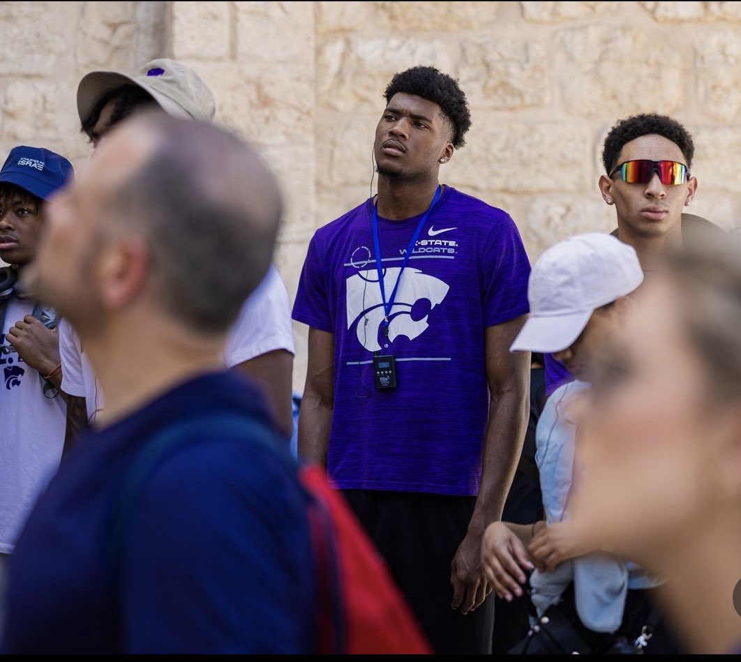 SeptemberNites's tweet photo. Always stand out💜Never blend in💜
#AlwaysBeenDifferent #HisNameIsDorianFinister #EMAW https://t.co/EzAXTSPz6S