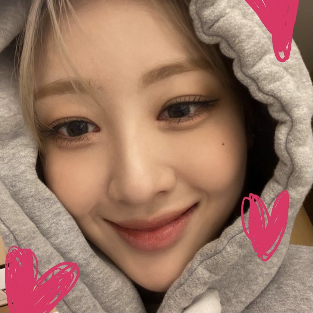 hourlyyves's tweet photo. https://t.co/bC1No6inkK