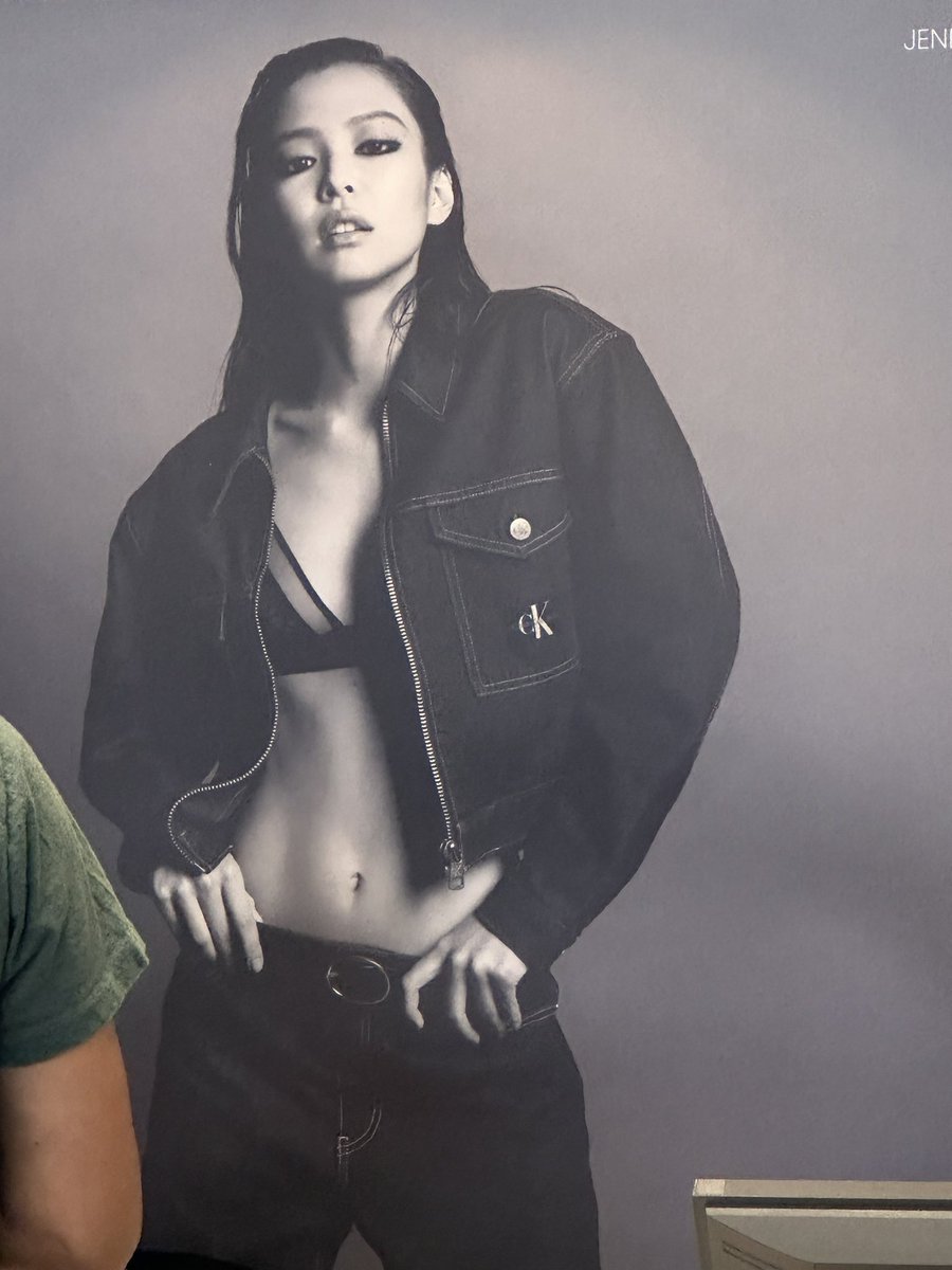 firejennie's tweet photo. JENNIE FOR CALVIN KLEIN https://t.co/Z0WTjNUxgN