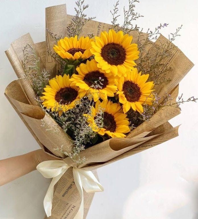 sunflowerchives's tweet photo. I'm in bloom mode today💛 https://t.co/u3t5AH5juT