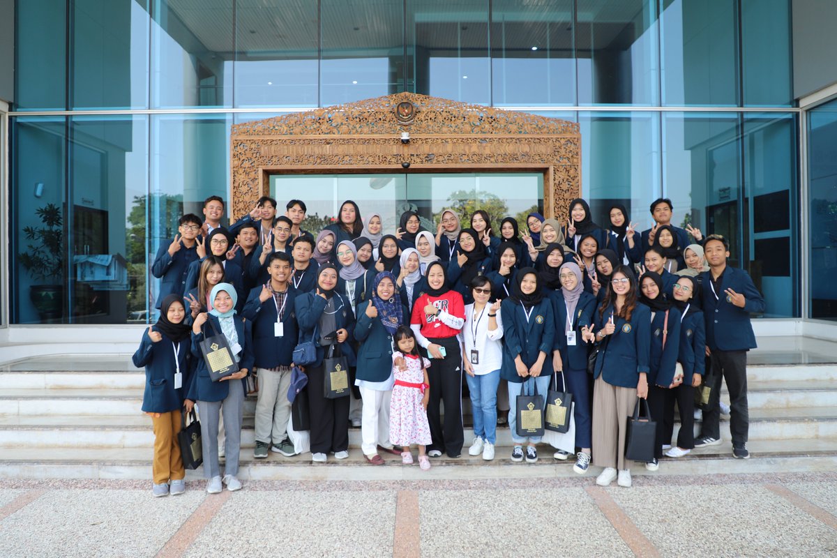 bpkrijateng's tweet photo. Halo konco BPK Jateng👋
Hari ini BPK Jateng kedatangan mahasiswa dari S1 Statistika Universitas Brawijaya nih!
Mau tau keseruannya gimana?
Semarang kaline banjir
Ojo lali yuk mampir
#bpkjateng #jogokonco #unibraw https://t.co/xZVZck4uuC