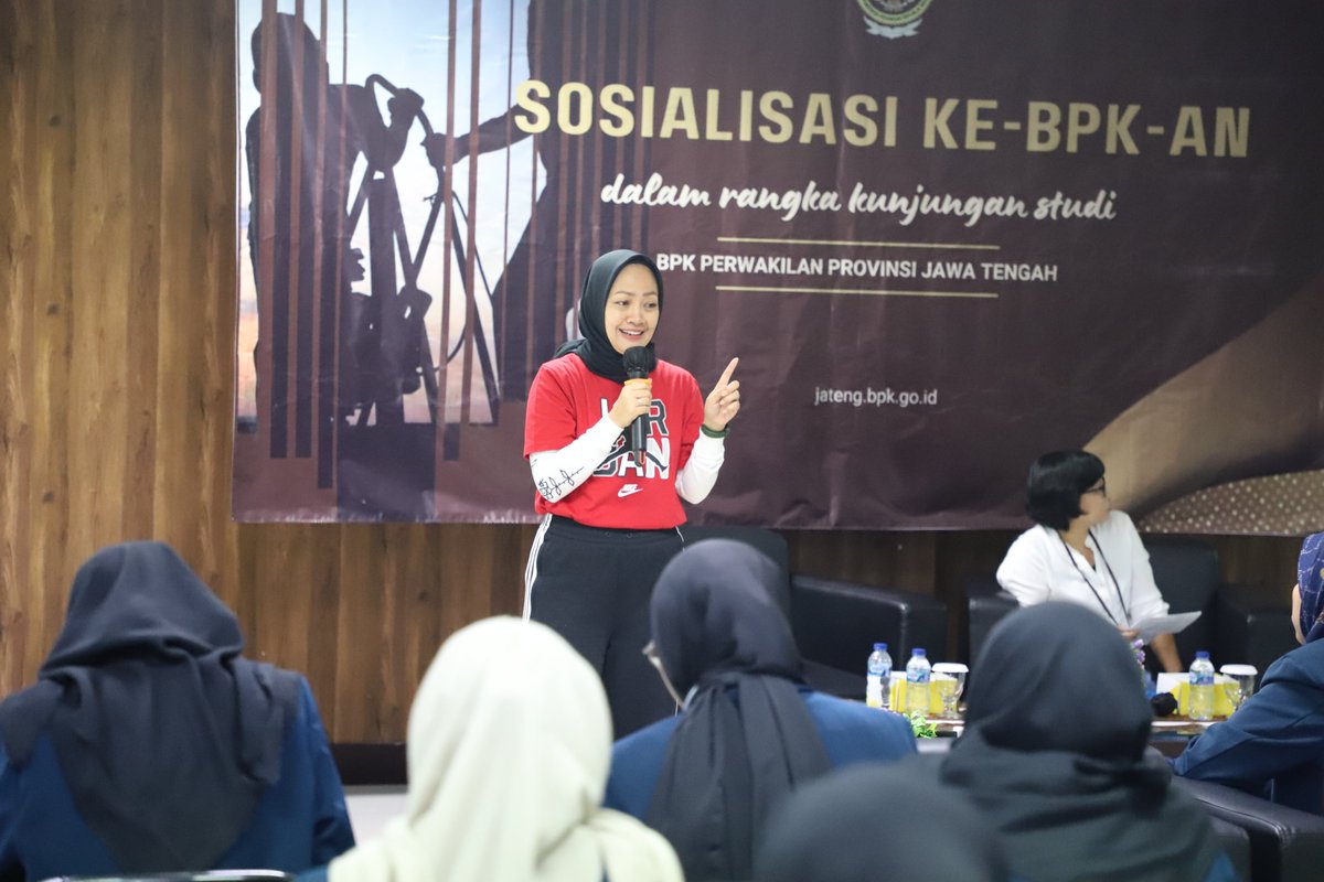 bpkrijateng's tweet photo. Halo konco BPK Jateng👋
Hari ini BPK Jateng kedatangan mahasiswa dari S1 Statistika Universitas Brawijaya nih!
Mau tau keseruannya gimana?
Semarang kaline banjir
Ojo lali yuk mampir
#bpkjateng #jogokonco #unibraw https://t.co/xZVZck4uuC
