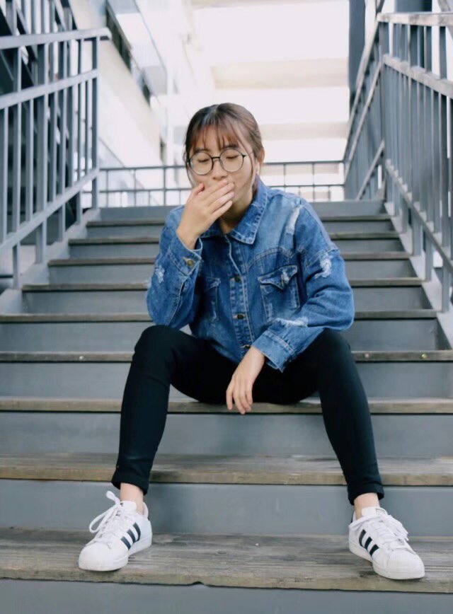 hsvyc62544718's tweet photo. #原味 #原味球鞋 #大学生 #打胶 #匡威 #帆布鞋 #棉袜 #白袜 #脚奴 #足交 #足控 #鞋奴 #扫楼 #阿迪 #三叶草 #nike #m2k #鞋奴 #气味 #sneakers ＃玩鞋 ＃踩射
想要把你的鞋子脱下 把你的鞋头舔干净 再灌满之后给你穿上 https://t.co/QWy5xaJMG6