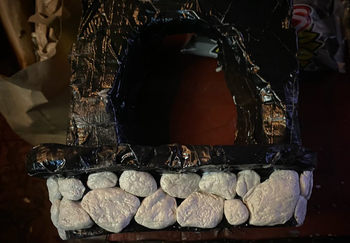leetockar's tweet photo. Pheyewf. After a long day Bustin rocks, Here’s the #Update from the #MadCrafter #MasterScribbler #OneEyedArtist 
The bottom of the fireplace 4 the #GRYM #Puppet #Prop #Kickstarter  is looking good so far. 2morrow -  more busting rocks &amp; building dreams If you #like PLS #Share https://t.co/K7ScmWPPyh