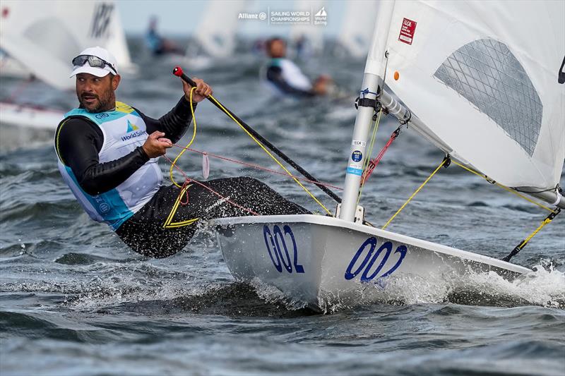 ILCA classes at the 2023 Allianz Sailing World Championships Day 1 - Two races completed in each fleet in about 12 knots of breeze yachtsandyachting.com/news/265375/?s…