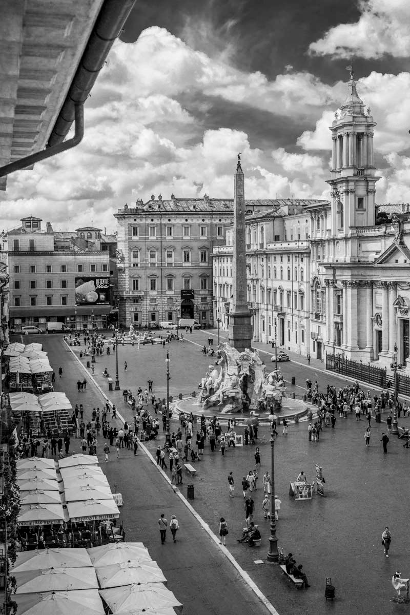 A view from the window

#PiazzaNavona #Rome #Italy #Vacation #TravelMore #StreetPhoto #Monochrome #BnW #blackandwhite #Photography #blackandwhitephotography #bookstagram #guidebook #nonfiction #travelblogger #Monday #MondayMotivation