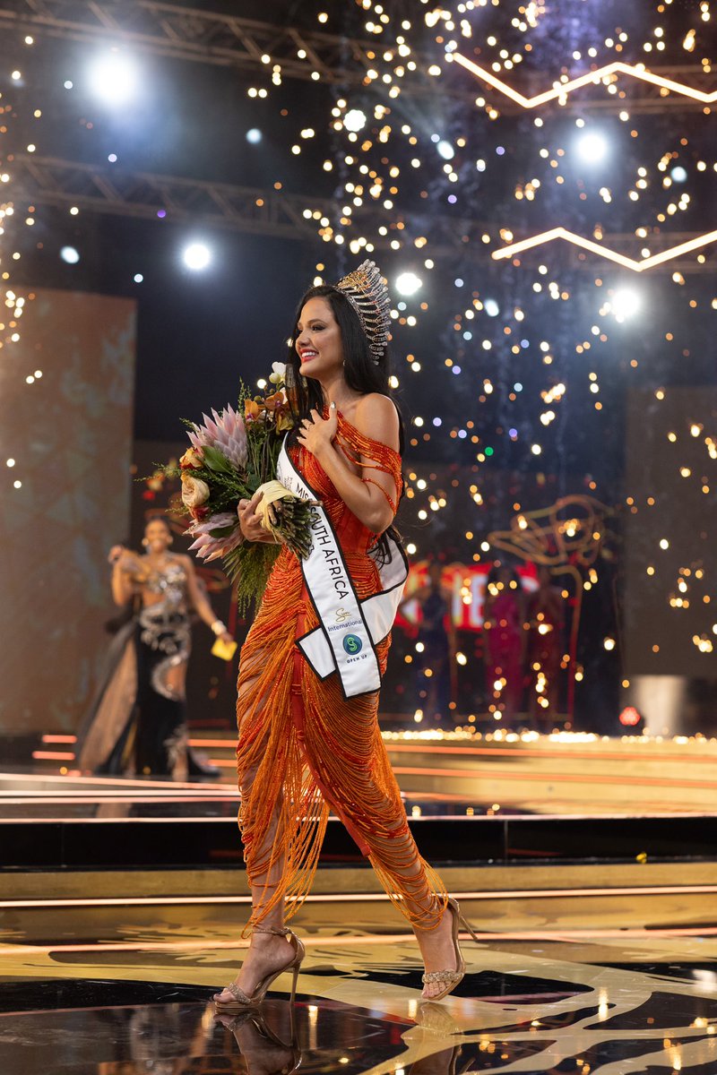 An unforgettable moment 🥹👑 #MissSA2023 #MissSouthAfrica #NatashaJoubert