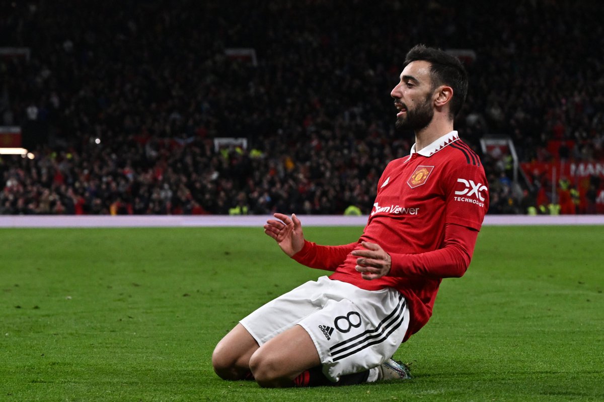 Bruno Fernandes Shines as Manchester United Secures Victory against Wolves

#ManchesterUnitedFC • #WolverhamptonWanderersFC

Link -  bit.ly/47s5zhJ