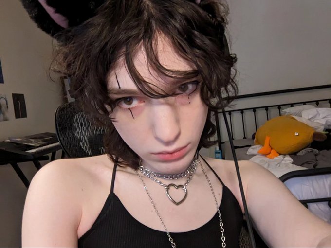 goodnight &hearts;️ https://t.co/E71Jdm7GqS