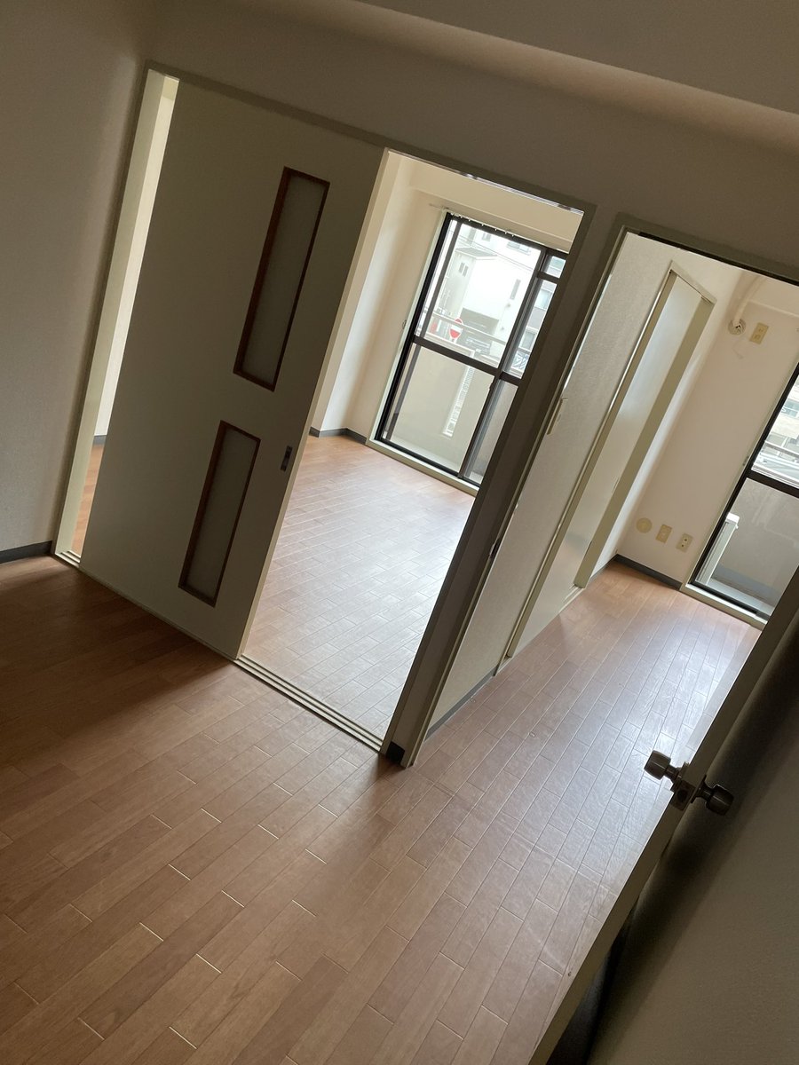 LDCyu_ya's tweet photo. ありがとう！
沢山お世話になった部屋
こう見たらめちゃくちゃ広い！ https://t.co/qqfeUpnpGf