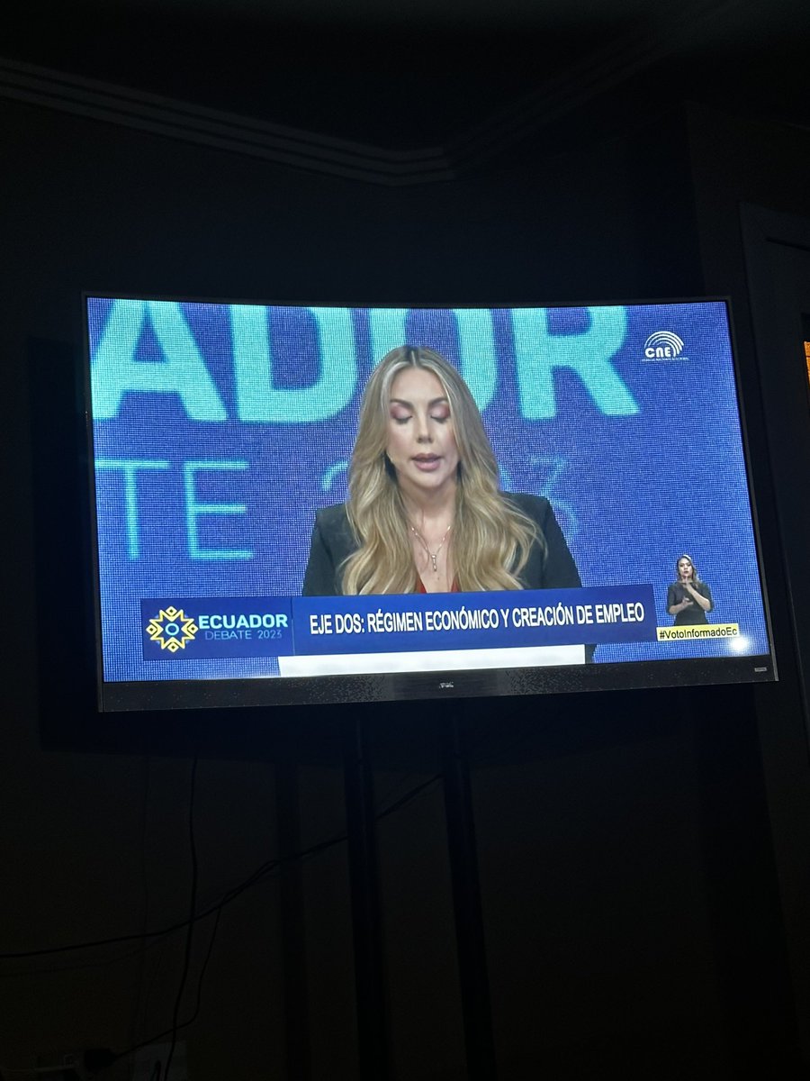 JaimeMachado91's tweet photo. Los moderadores del #DebatePresidencial están perdidos ni ellos mismo entienden el formato https://t.co/CopXlDC77q