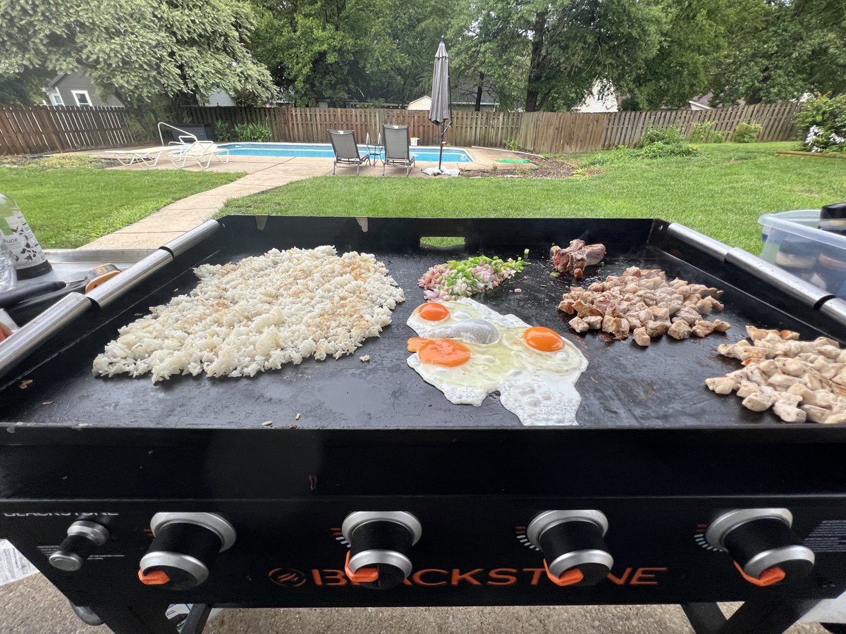 backyardgriddle's tweet photo. Fried rice for dinner tonight. A moderate amount of prep, but a short cook on the Blackstone. Cooked with pork and chicken breast #backyardgriddle  #blackstone https://t.co/1P7qpu0Bj2