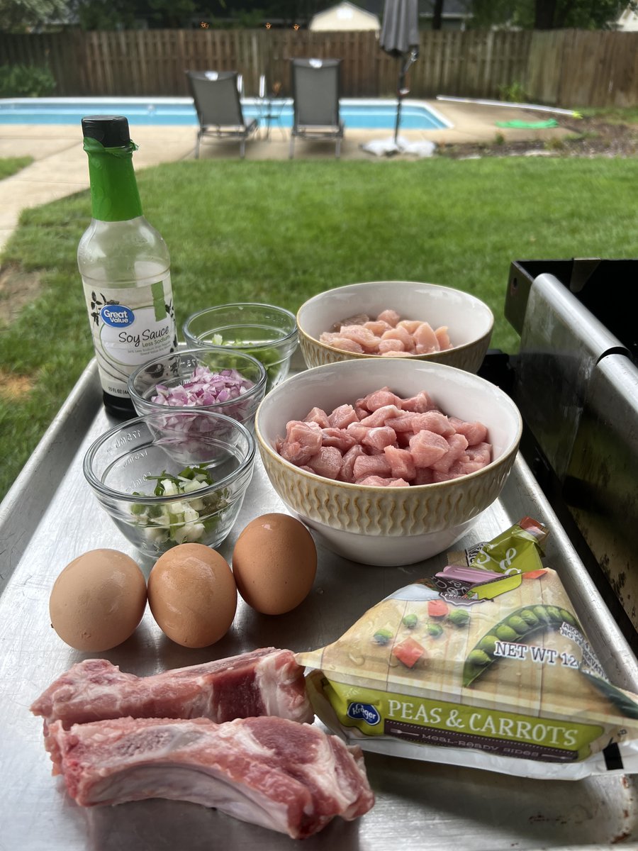 backyardgriddle's tweet photo. Fried rice for dinner tonight. A moderate amount of prep, but a short cook on the Blackstone. Cooked with pork and chicken breast #backyardgriddle  #blackstone https://t.co/1P7qpu0Bj2