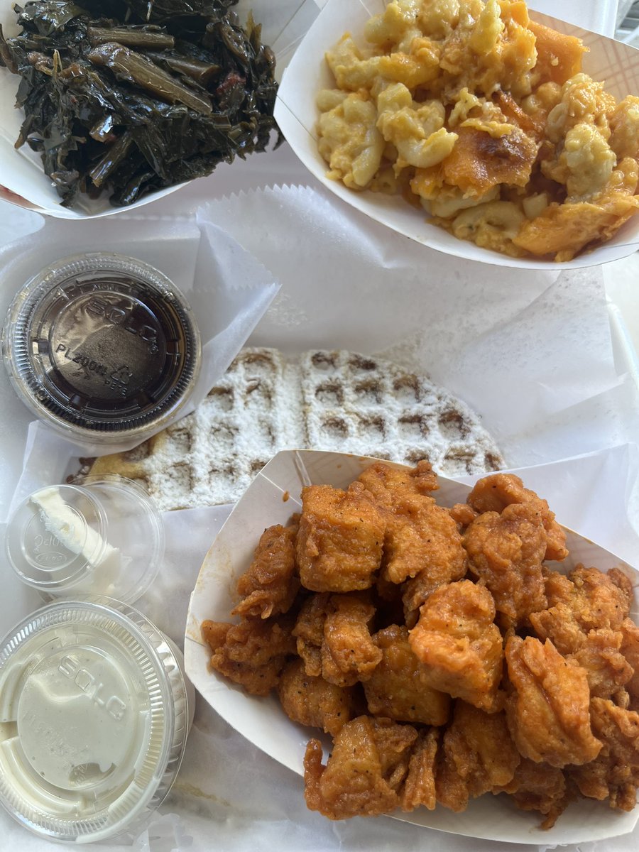It’s always like seeing family when we see @unclefredsfoodtruck. Also, the greens and mac &amp; cheese pair so well with our family famous chicken &amp; waffles. It’s NEVER a miss! 🧡🐓🧇 #carolinachickenwaffles #ccw #familyfamousfriedchicken #unclefredsfoodtruck #greenvillenc