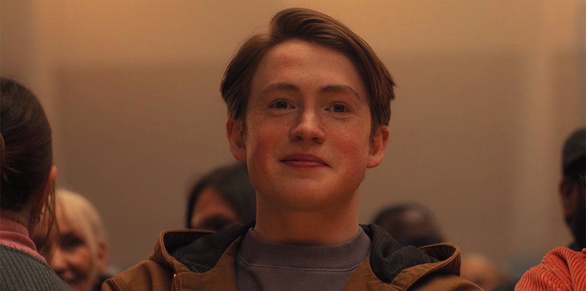nicknelscns's tweet photo. he was a BABY in season one https://t.co/Q1i0Xot5IF