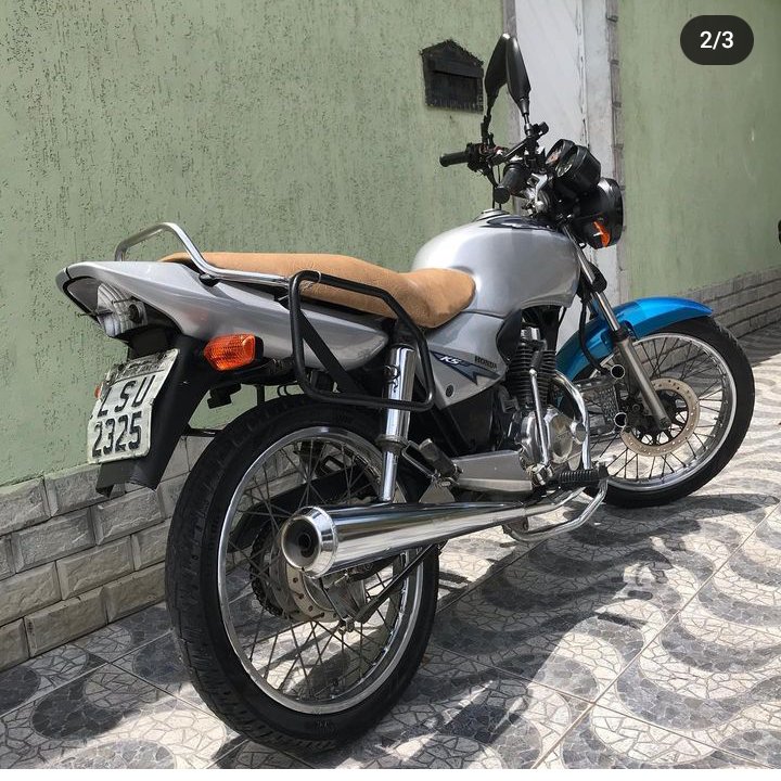 Loopescarolayne's tweet photo. Estou a procura de quem está com essa moto, sei que  ela está por santa cruz preciso muito achar quem está com ela, preciso retirar ela do meu nome o mas rápido possível!!!🙏😏

Quem poder compartilhar pra me ajudaaar ficarei muito grataaa!!!!!🙏🙏 https://t.co/czBrE8klDr