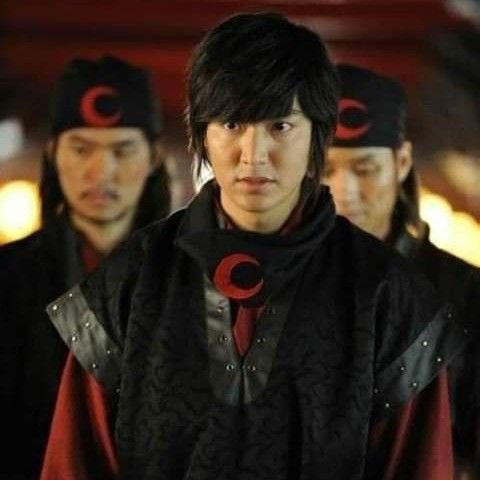 MinhoKKCh032822's tweet photo. Happy 11th Anniversary FAITHโฆ.
#ใคใใณใใ#ๆๆ้ #๋ฏธ๋
ธ์ฆ
#LeeMinho #์ด๋ฏผํธ
@ActorLeeMinHo
#MINOZ #HuGoChoKo
๐งกโ๐โ๐โ๐โ๐งก https://t.co/H0V1jgQp1T