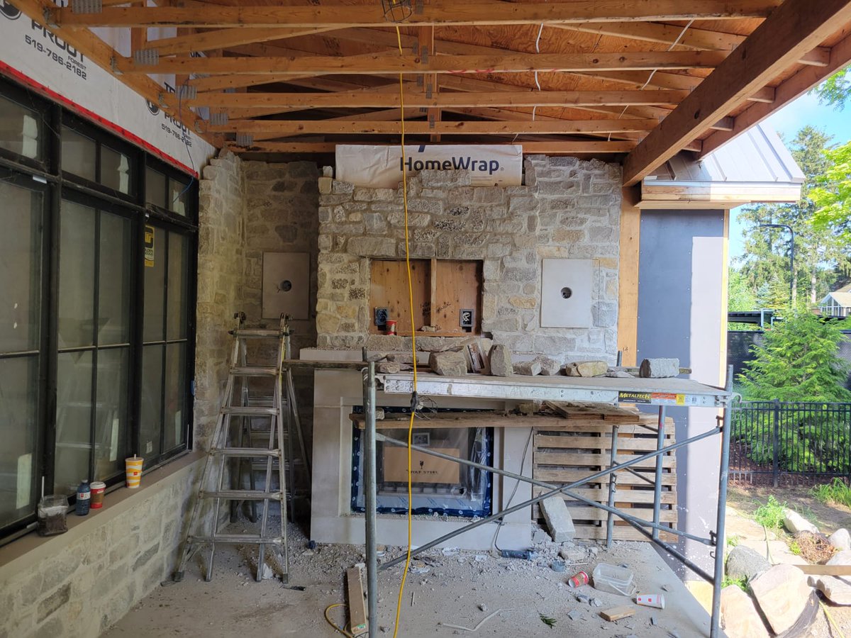 pjmasonry's tweet photo. Exterior #fireplace #installation on this #custom #newhome #build #yqg #masonry #contractor #Stonemason #stone #naturalstone #stonewall #stonemasonry #stonework #building #artisan #picoftheday #photooftheday @pjmasonry https://t.co/RJ6tarDYL6