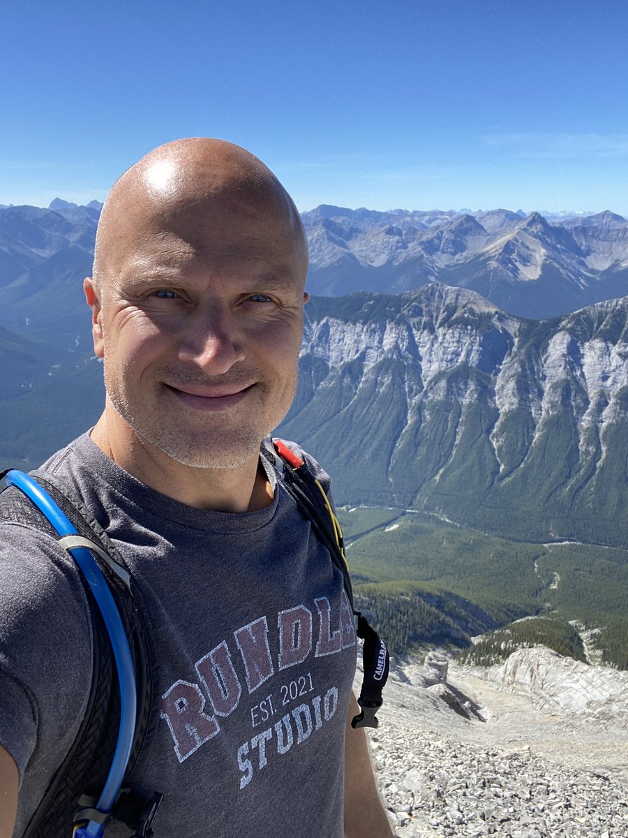 mrwolfrundle's tweet photo. Today I finally climbed Mount Rundle. I’ve wanted to do it for a while now and it feels great to accomplish a goal like that. Check out the video for the a good idea of what it feels like to be up there. #banff #MountRundle #climbingmountains https://t.co/yJ3hAoEcjx
