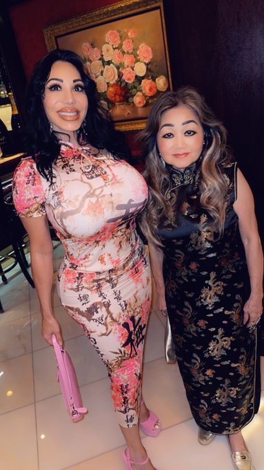Mom and I went to celebrate at #michaelsrestaurant last night for her belated birthday https://t.co/<a href="/tag/michaelsrestaurant"class="tags">#michaelsrestaurant</a>