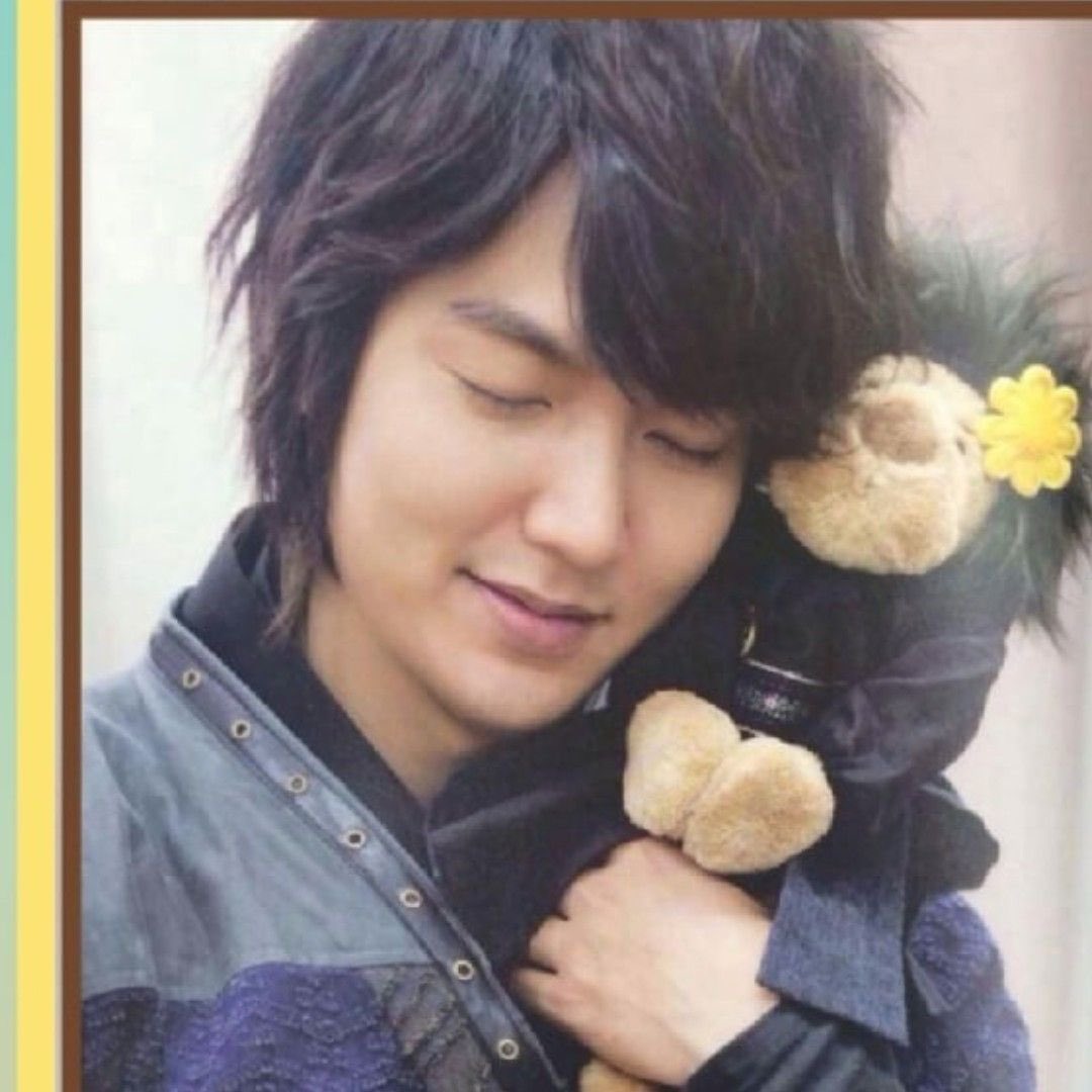 MinhoKKCh032822's tweet photo. Happy 11th Anniversary FAITHโฆ.
#ใคใใณใใ#ๆๆ้ #๋ฏธ๋
ธ์ฆ
#LeeMinho #์ด๋ฏผํธ
@ActorLeeMinHo
#MINOZ #HuGoChoKo
๐งกโ๐โ๐โ๐โ๐งก https://t.co/yYeUX2lkFg