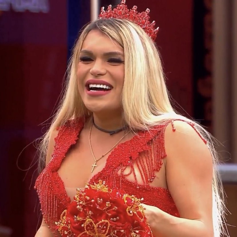 eclipsreg's tweet photo. #TeamWendy atentos que ya en unos minutos empieza la pregala, prepárense para votar desde todos sus dispositivos!! ✨️🐝👑 

#LacasadelosfamososMx
WENDY GANADORA 
#WendyGanadora 🎀 #WendyGuevara https://t.co/rWTR7jrdds