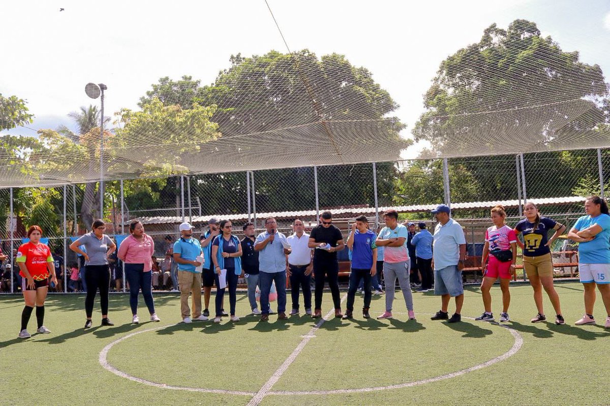 JNI_sv's tweet photo. ¡Usulután se sumó al #ModoCyan! 😎🇸🇻 https://t.co/jR3S2rVdzF