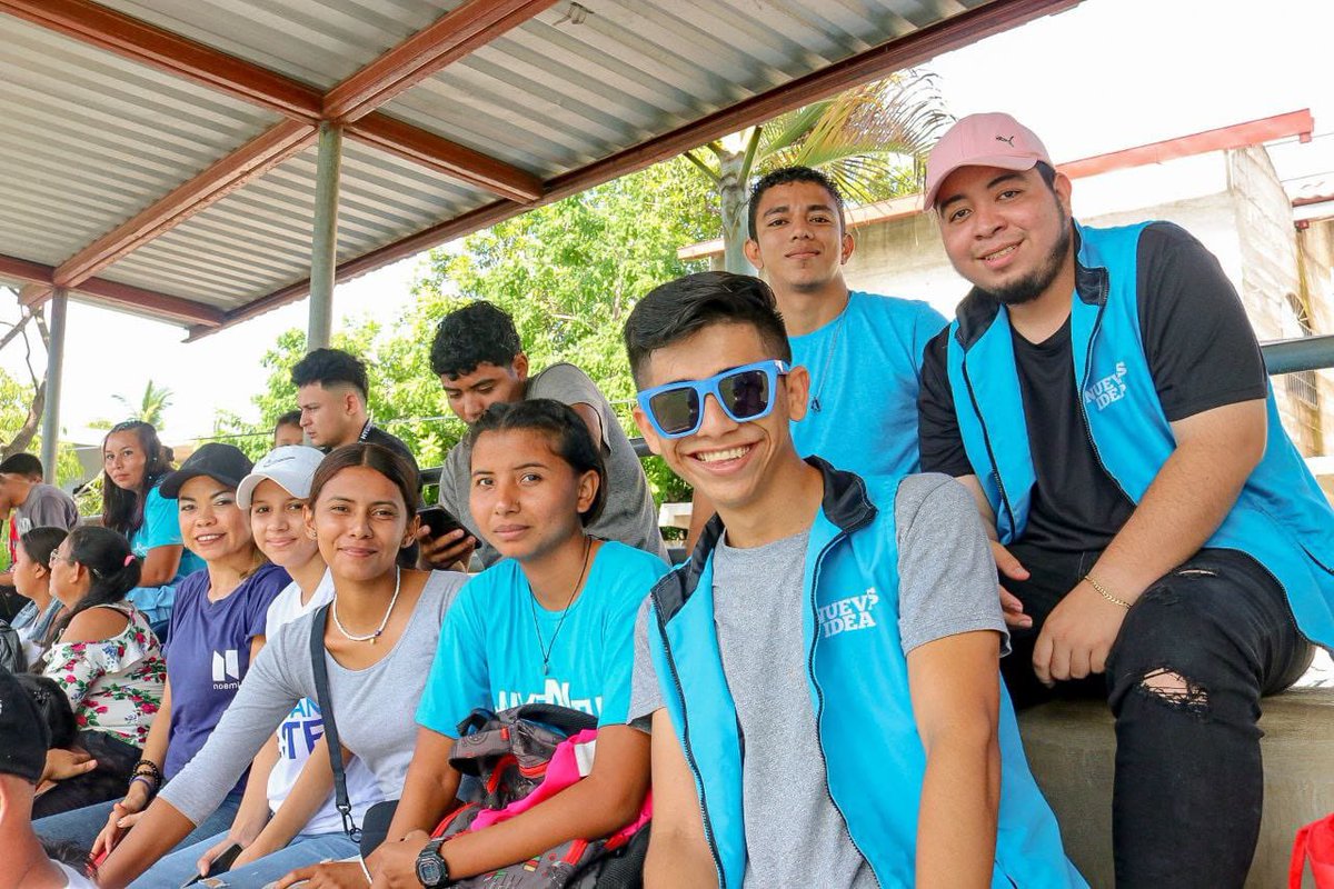 JNI_sv's tweet photo. ¡Usulután se sumó al #ModoCyan! 😎🇸🇻 https://t.co/jR3S2rVdzF