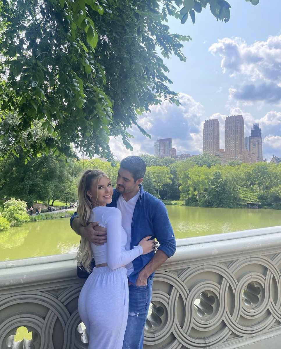 FelixArroyoTV's tweet photo. ¡CONFIRMAN SU RELACIÓN #PEPISON! 😍🥰💕

Madison Anderson y Pepe Gamez oficialmente anuncian su noviazgo que nació en en el Reality show #LaCasaDeLosFamosos ¡QUE VIVA EL AMORRRR! #lcdlf #lcdlf3 #lcdlf4 https://t.co/Dva9xKOfF3