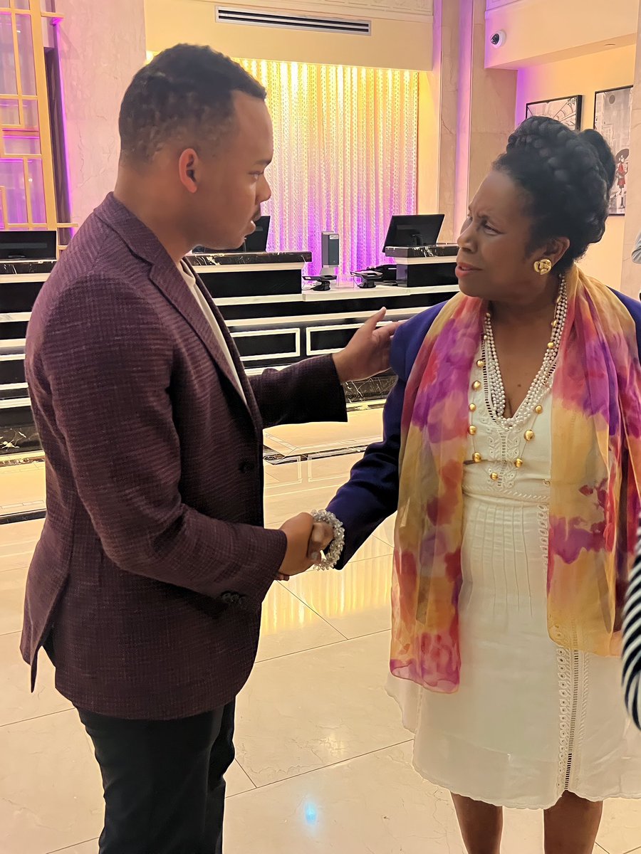 Cjpearson's tweet photo. Take a look at Sheila Jackson Lee’s face. 

I guess it isn’t every day that she meets a young black man who loves his country, hates Joe Biden, and doesn’t treat the color of his skin like a disability. The opposite of everything she preaches. https://t.co/7qZkQZAN1c