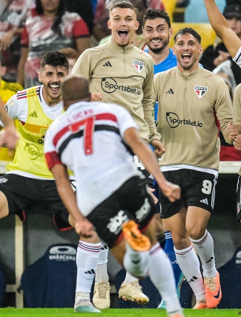 A FELICIDADE DO BERALDO DO CALLERI DO RAFAEL E DO NEGRUCCI AAAAAAAAA