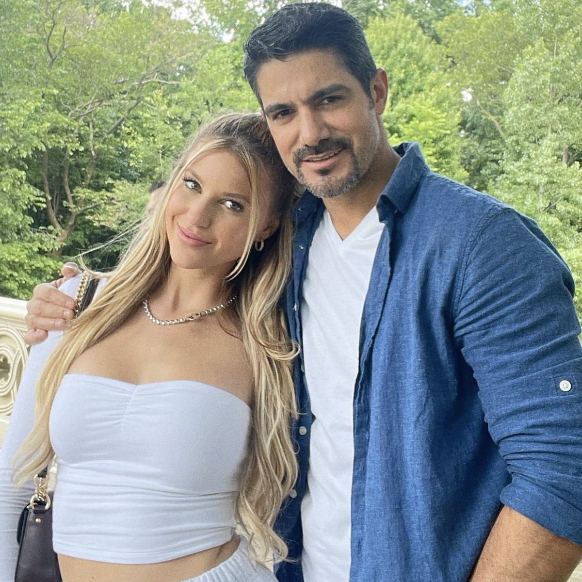 noblestharmony's tweet photo. From the very first screenshot that I took of them to their official picture together 😭🤍 soy lágrimas 🥹 ~ los adoro demasiado ♡ !!! #pepison https://t.co/8Y6IidNnOj
