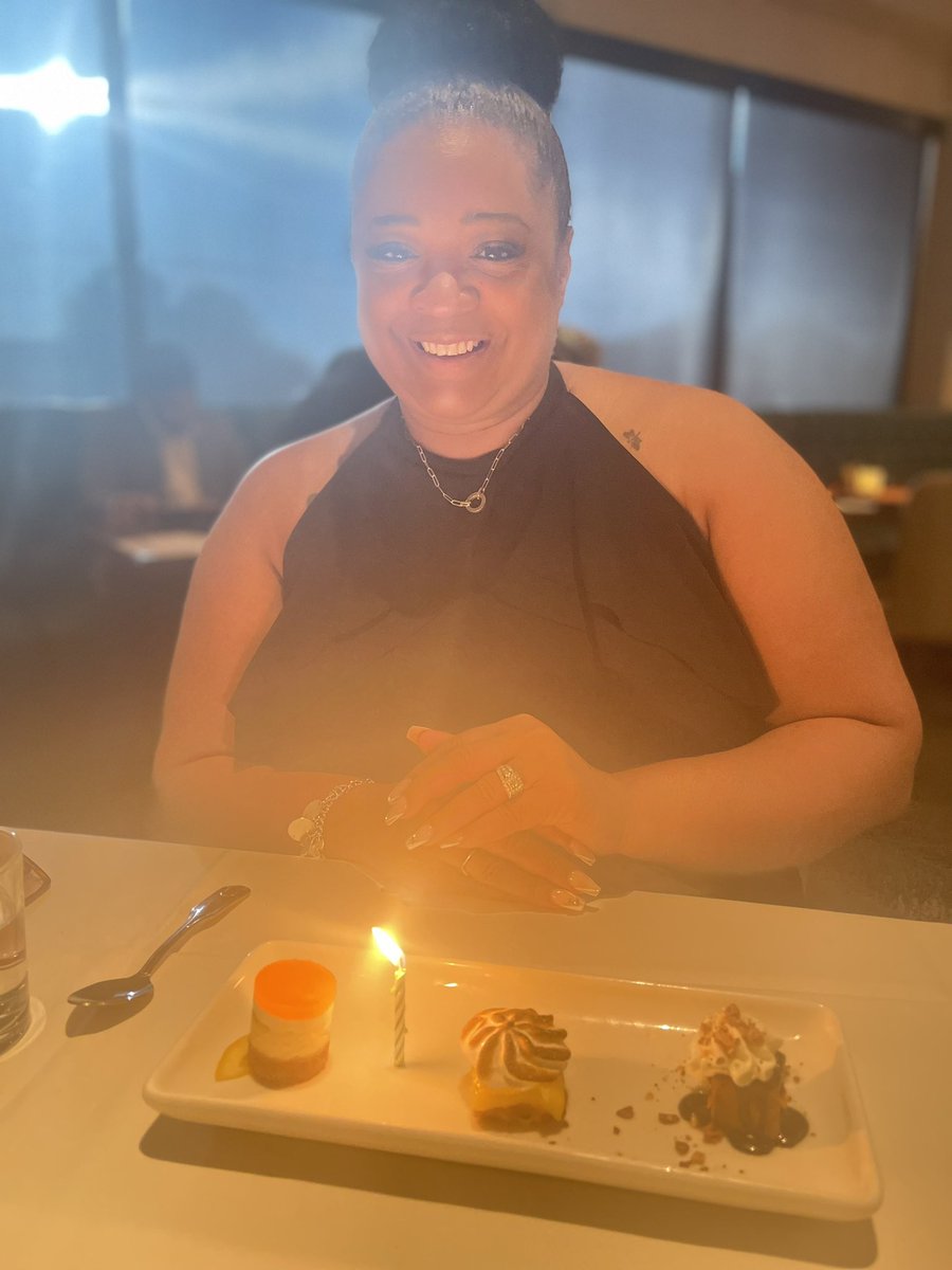 evo_newso's tweet photo. A certain buccaneer made another loop around the sun on 8/13/23🍭🎂🍰 Happy birthday to @SSterlingTeel! Shine bright all month long ❤️ @BaileyMSBucs @_CoachTeel https://t.co/rgiMQC0XHK