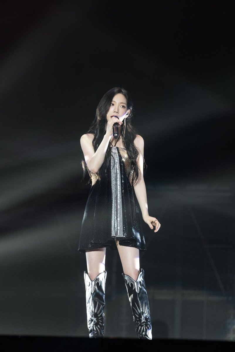 imbcenews's tweet photo. '믿듣탱' 태연, 韓 여자 솔로 최초 방콕 임팩트 아레나 전석 매진 #소녀시대 #SNSD #태연 #TAEYEON #TY4EVA #TAEYEONForever #태연영원해
소녀시대 태연이 방콕 콘서트를 성황리에 마무리했다
⬇️Click Plz⬇️
https://t.co/kkB1LQwLts https://t.co/4XCiI4BmgT