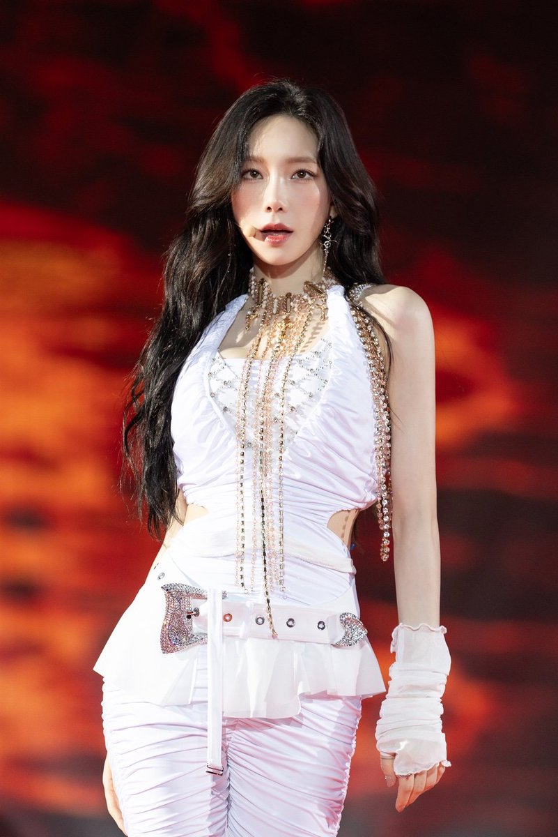 imbcenews's tweet photo. '믿듣탱' 태연, 韓 여자 솔로 최초 방콕 임팩트 아레나 전석 매진 #소녀시대 #SNSD #태연 #TAEYEON #TY4EVA #TAEYEONForever #태연영원해
소녀시대 태연이 방콕 콘서트를 성황리에 마무리했다
⬇️Click Plz⬇️
https://t.co/kkB1LQwLts https://t.co/4XCiI4BmgT