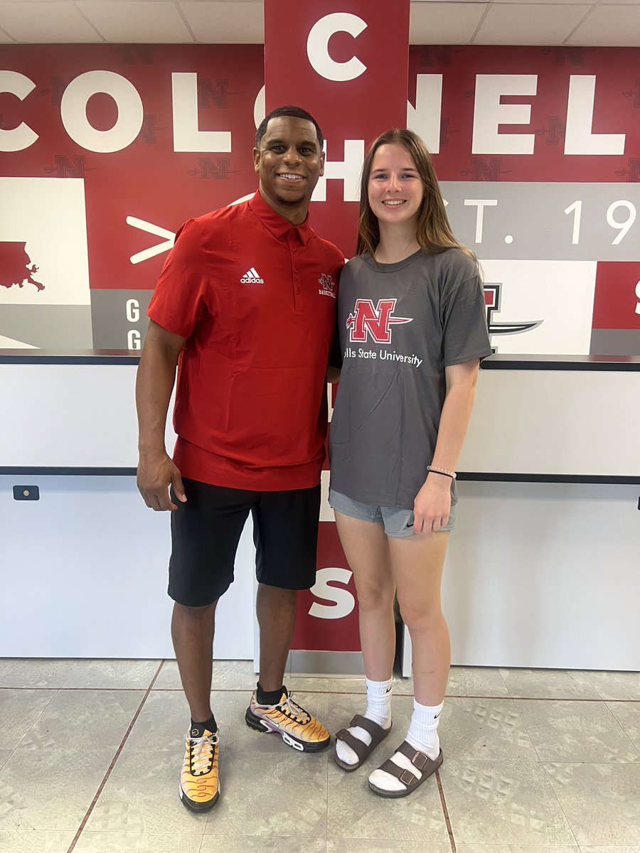 HurtaMadison's tweet photo. Thank you @coachpayne_JP for a great campus visit and camp! It was so fun getting to see an @atxelitebball alumni @lexidalexander! https://t.co/9cCTrRZ74M