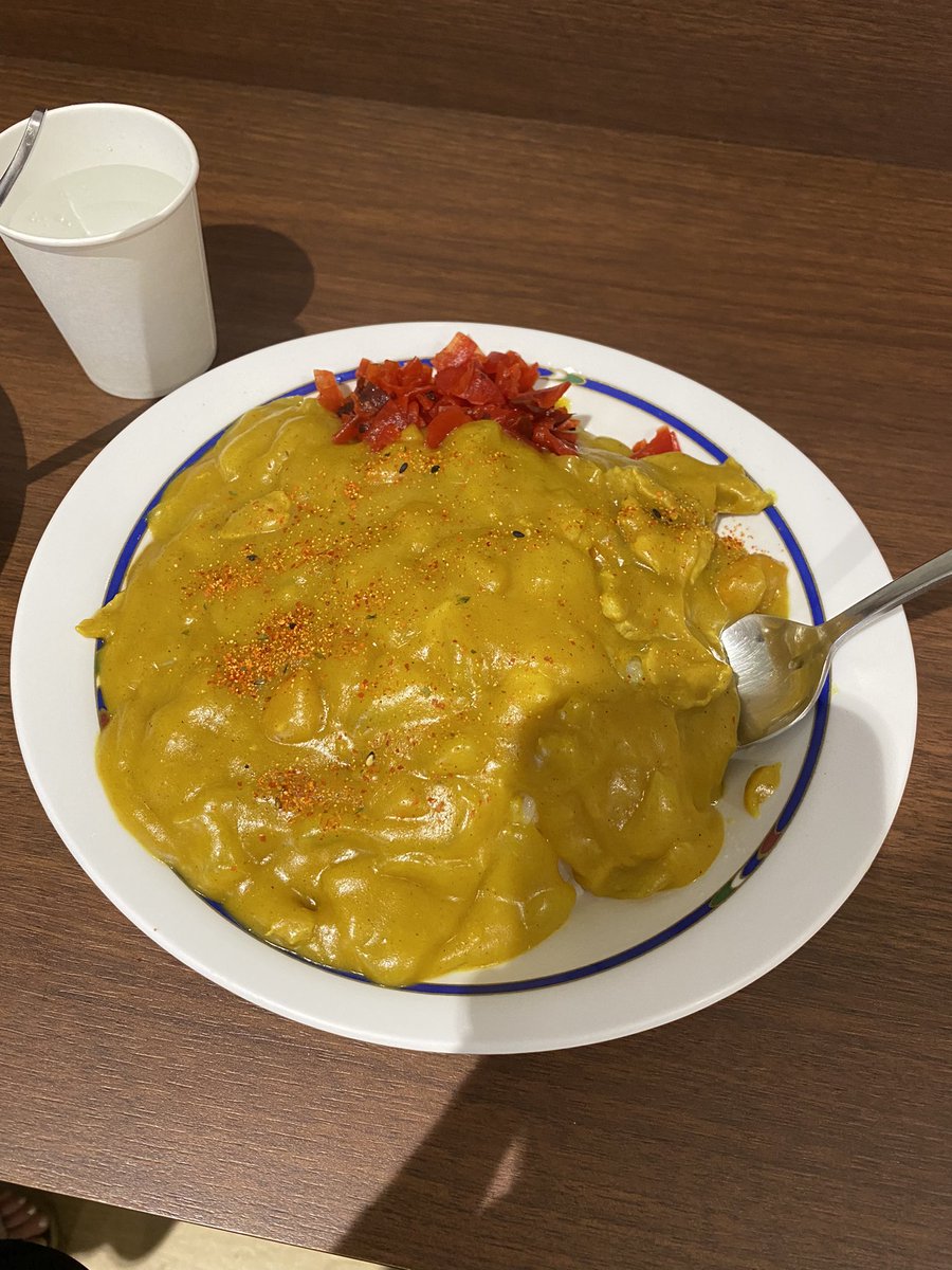 バスセンターのカレー
美味かったけど外で暑すぎた🥵