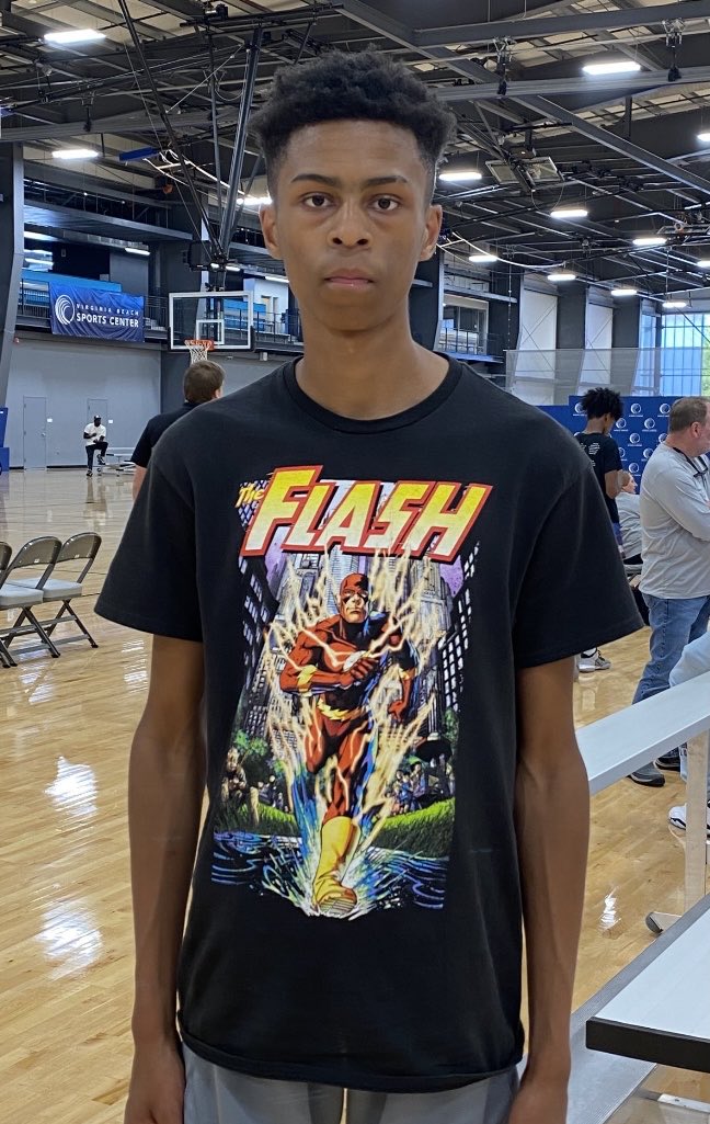 NorfolkKnights's tweet photo. Nansemond River 6’4 2024 Haven Nicholas had a productive weekend at VWU.  He can get his shot off the bounce and also knock down the jumper especially in the mid range areas.  Expect a breakout year for him!  #BigShots #VWUTeamCamp ⁦@BigShotsGlobal⁩ ⁦@BigShotsToday⁩ https://t.co/Ab7l57FtQn