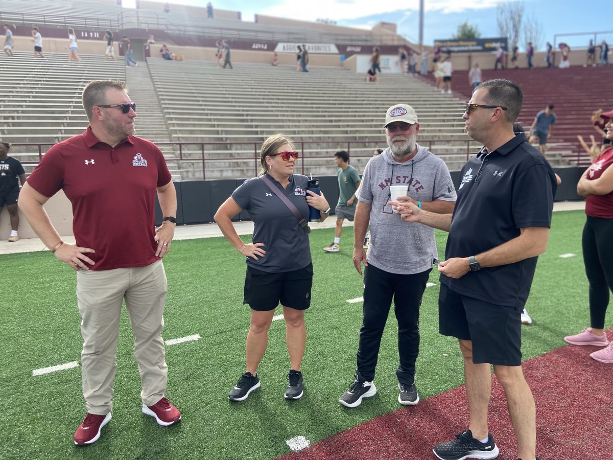 NMStateAggies's tweet photo. WELCOME TO STATE
The Fall 2️⃣0️⃣2️⃣3️⃣ semester starts this week - happy to welcome our new incoming students to @nmsu 🤠
#AggieUp | #SkoState https://t.co/bo1netDarj
