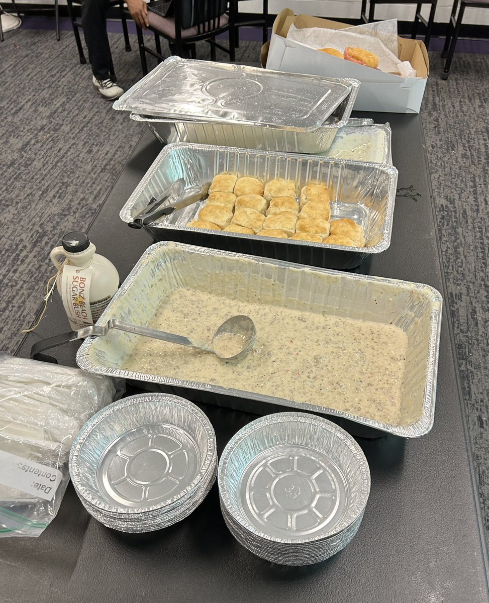 About 14 hours late to post this… A big thank you to Coach @chefnick2505 for our biscuits and gravy this morning! What an outstanding surprise. Thank you, Coach! Hey, @ABoswell_21… Finally! I have now had Coach Brown’s biscuits and gravy! Ha