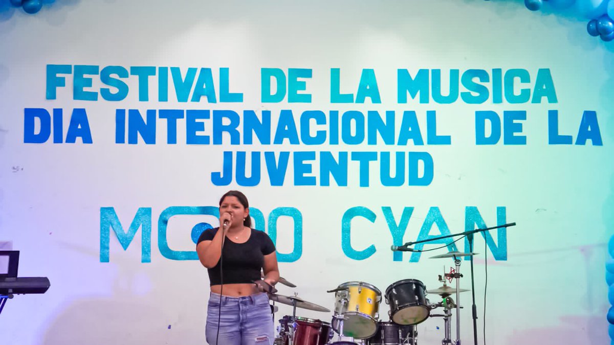 ivaniahandal's tweet photo. ¡Este fin se semana activamos el #ModoCyan en todo El Salvador! 🇸🇻🫶🏻

Nuestros jóvenes son talentosos, energéticos y líderes. Seguiremos potenciando sus habilidades para construir el país que siempre soñamos. 🤩

Gracias a nuestro partido @nuevasideas y a nuestro presidente @xzablah por creer en la juventud y guiarnos para seguir el proyecto del Presidente @nayibbukele. 🙌🏻