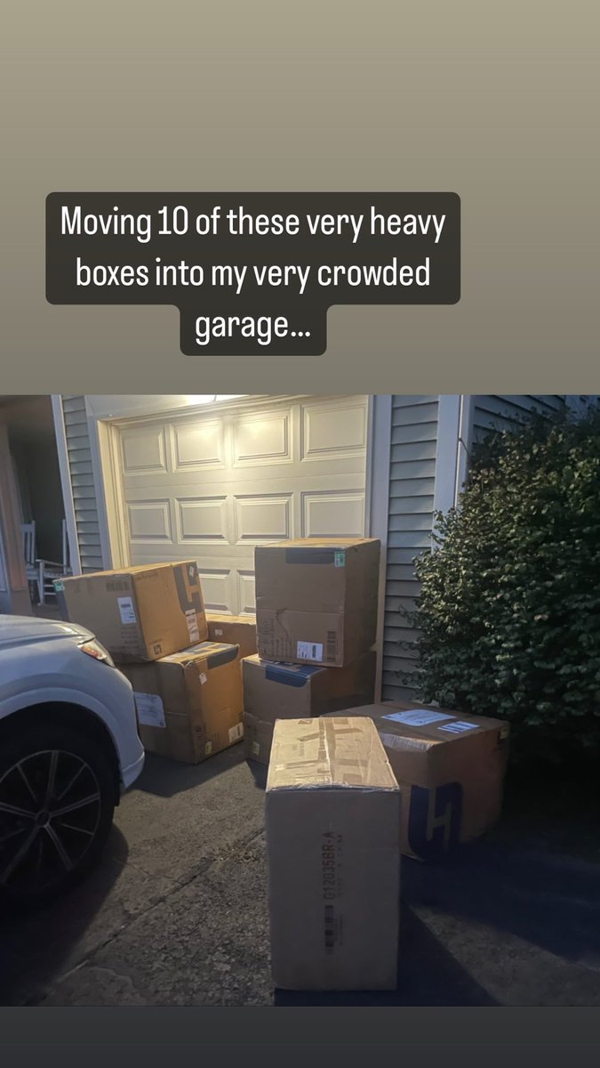 coogle_christan's tweet photo. #moving #snacksaremyreinforcer #boxlifter #functionalworkout https://t.co/YVvzMBbDns