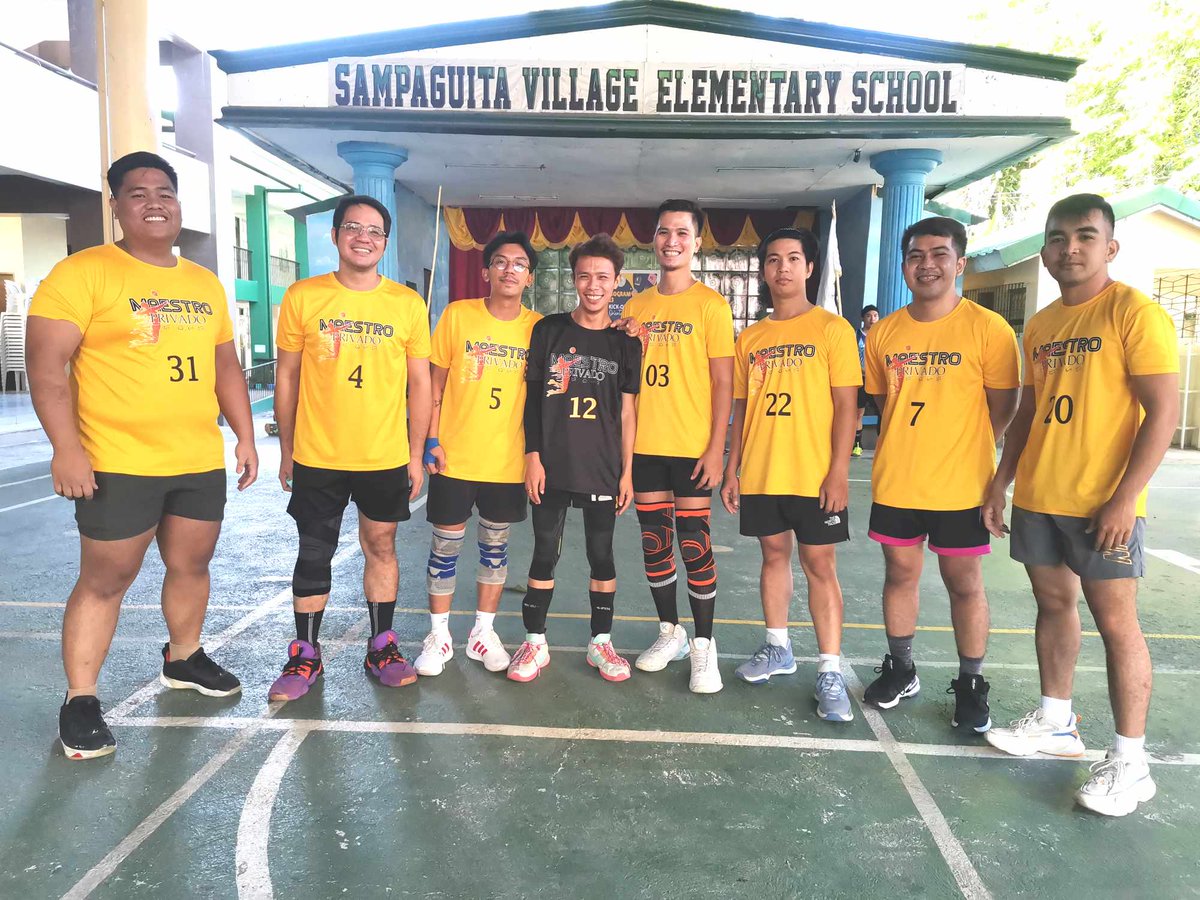 jstnnbnl's tweet photo. @stephaniemayee Joined One-day volleyball league at Sampaguita Village Elem. and awarded as Best Setter. 😁 https://t.co/7nFYG9pSU1