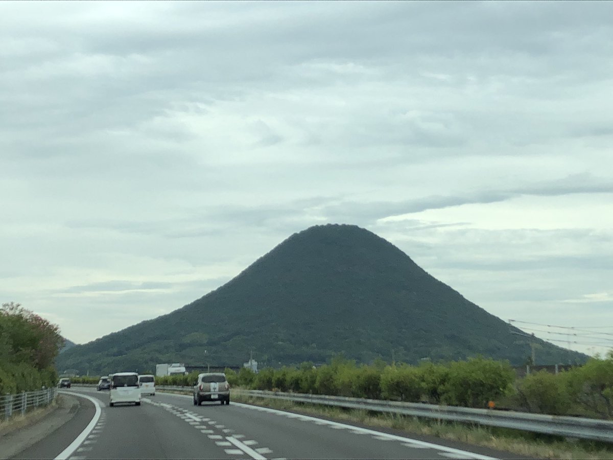 tebanyaQ's tweet photo. こんな綺麗な正規分布みたいな山ある？ https://t.co/b5wTOntf6V