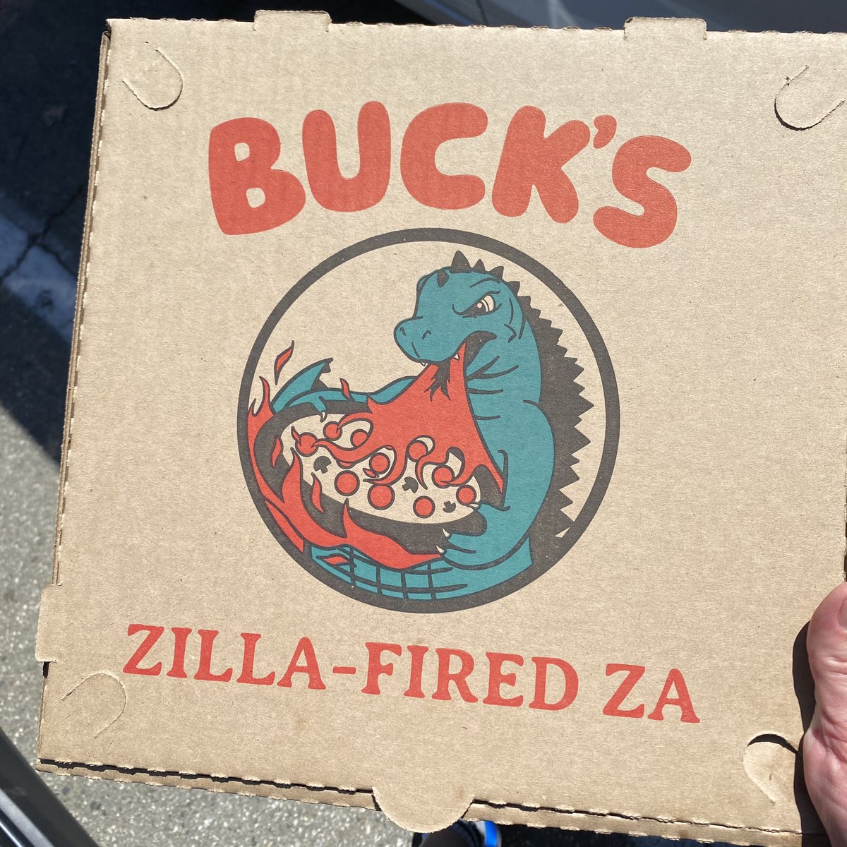 DanLactose's tweet photo. Buck’s easily the best pizza box in the West Bay #WBAD https://t.co/ceiNzLaFyZ