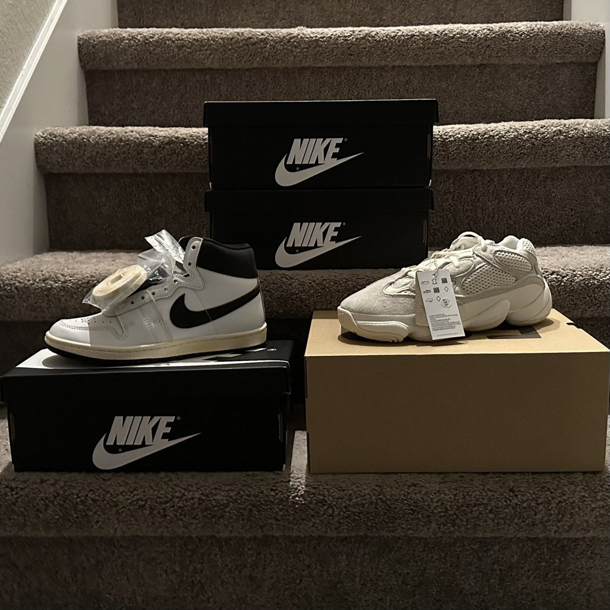 emob_'s tweet photo. #MailCall ☎️
• Air Ships x AMM (x3)
• Yeezy 500 Bone White
OOP’s for a friend:
• Yeezy Foam RNR Stone Salt
• Air Jordan 5 Uni Blue
• Air Jordan 4 Red Cement
#Sneakers #FriendsHelpFriends #YourSneakersAreDope https://t.co/WLx5qFEe4e