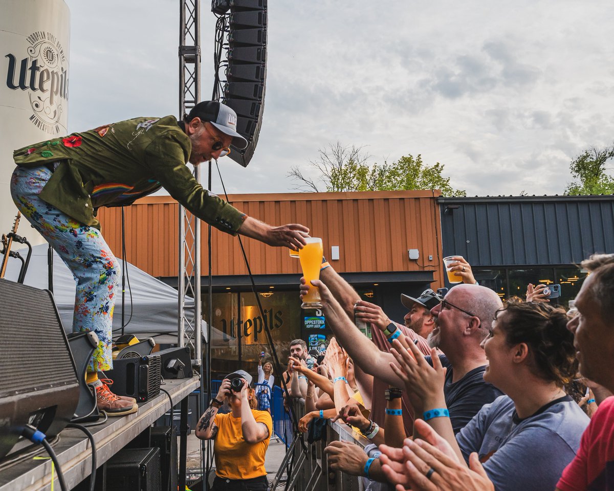 SueMcLeanMusic's tweet photo. Many thanks to our friends @UtepilsBrewing for an unforgettable #LiveatUtepils Summer! We are thankful for your partnership + for the incredible artists this year - @TheWoodBrothers, @shovelsandrope, @michaelfranti and @guster. 🙏

📸: Davin Brandt Photography &amp; MNCommunity https://t.co/w64KpGbLQh