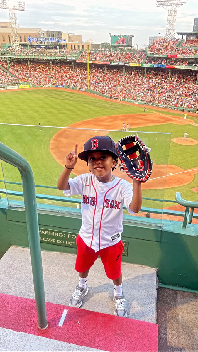 trice2016's tweet photo. Granma’s Tristen enjoying his first Red Sox game at Fenway Park⚾️ https://t.co/xJIyUfIxgx